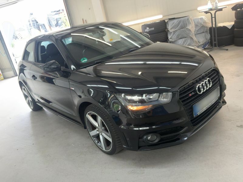 Audi A1 1.2 TFSI Attraction — zdjęcie 8