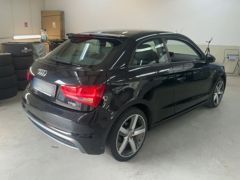 Audi A1 1.2 TFSI Attraction — zdjęcie 6