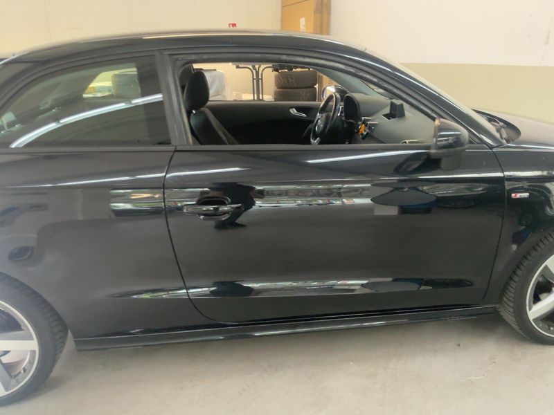 Audi A1 1.2 TFSI Attraction — zdjęcie 7