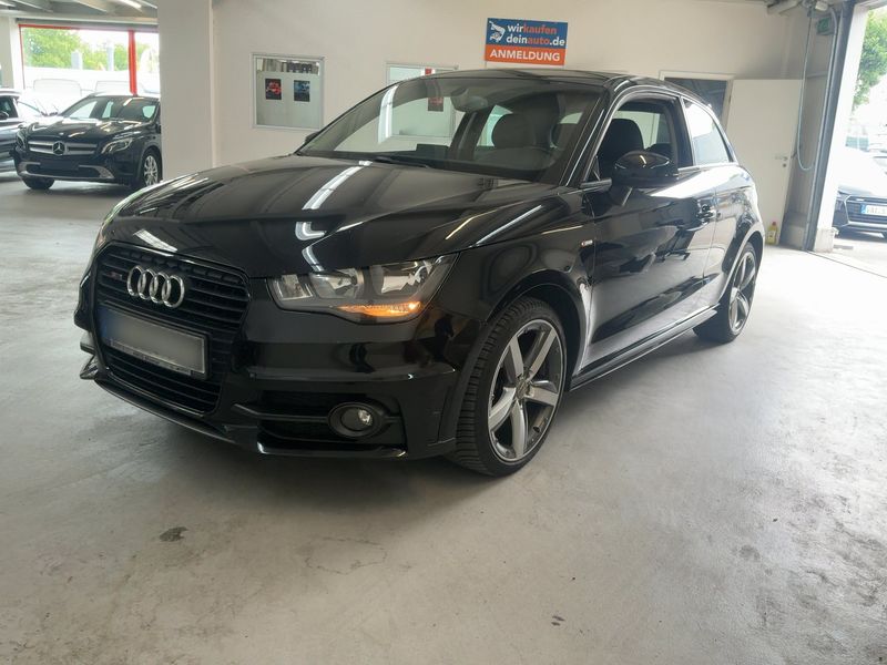 Audi A1 1.2 TFSI Attraction — zdjęcie 2