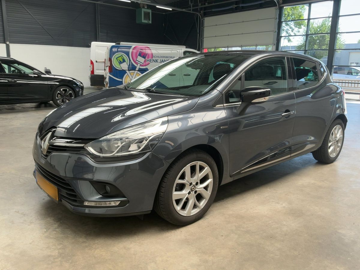 Renault Clio 2019 — photo 1