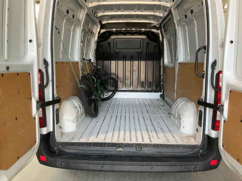 Renault Master 2.3 dCi L2H2 HKa 3,3t 2020 – снимка 15