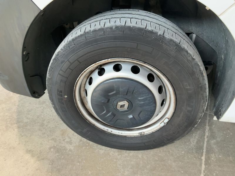Renault Master 2.3 dCi L2H2 HKa 3,3t 2020 – снимка 3