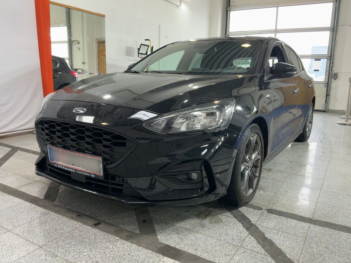 Ford Focus 2020 — photo 1