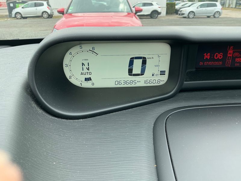 Citroen C3 Picasso 1.6 VTi Exclusive — zdjęcie 13