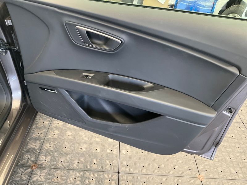 Seat Leon 2.0 TDI FR 2015 – снимка 42