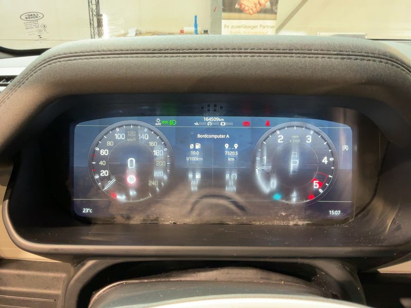 Land Rover Defender D240 110 S — zdjęcie 13