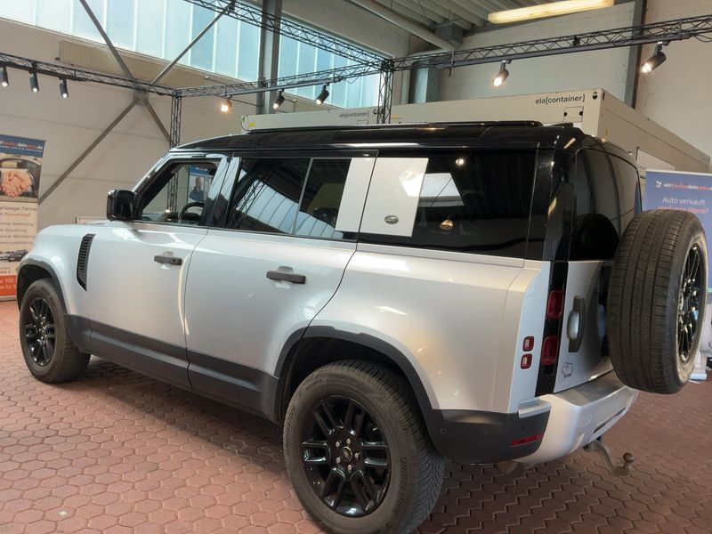 Land Rover Defender D240 110 S — zdjęcie 3