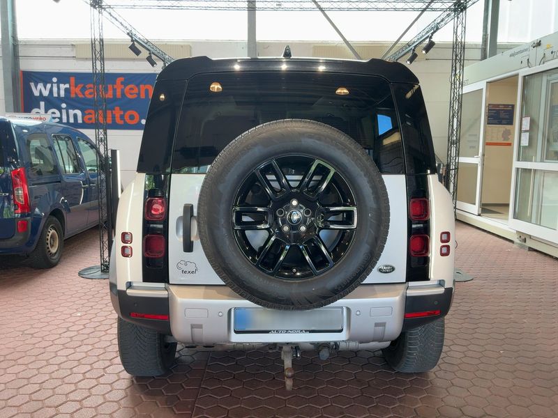 Land Rover Defender D240 110 S — zdjęcie 5