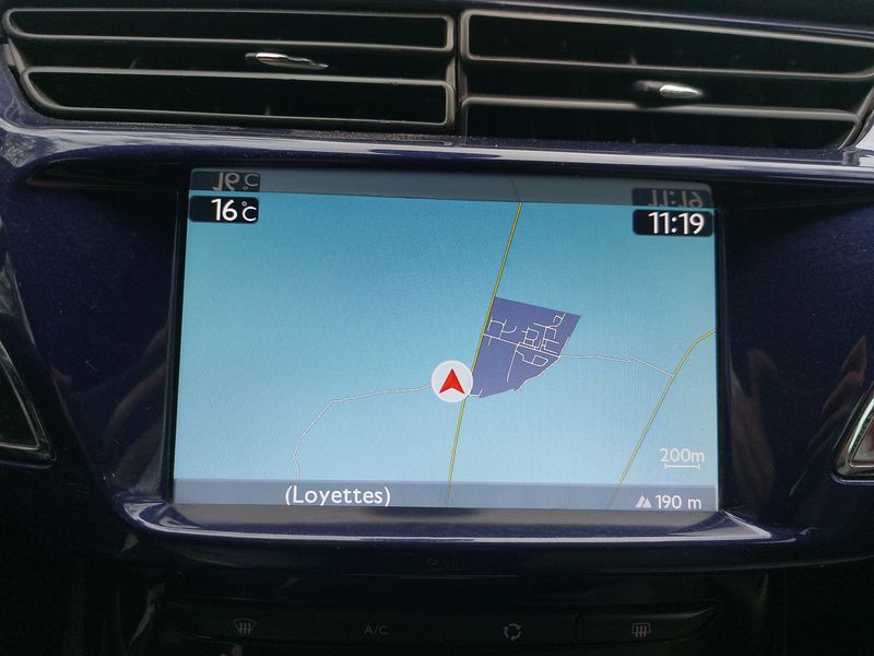 Citroen DS3 1.6 e-HDi SportChic 2014 – снимка 13