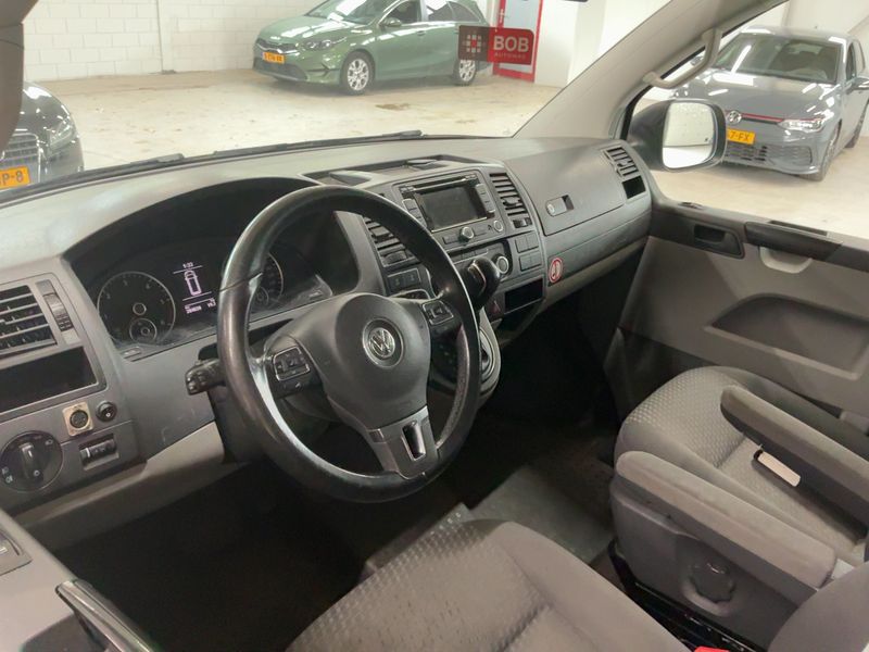 Volkswagen T5 Transporter 2.0 TDI Kasten — zdjęcie 12