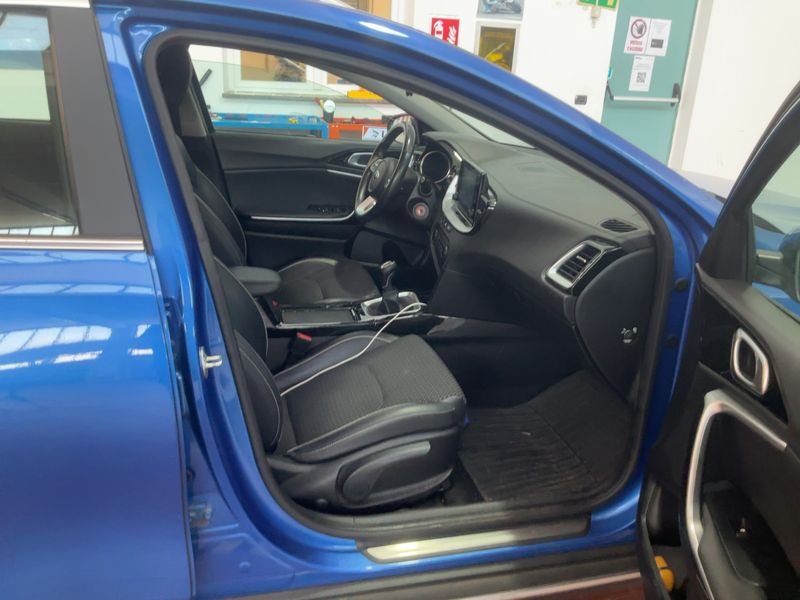 Kia XCeed 1.4 TGDI Style — zdjęcie 11