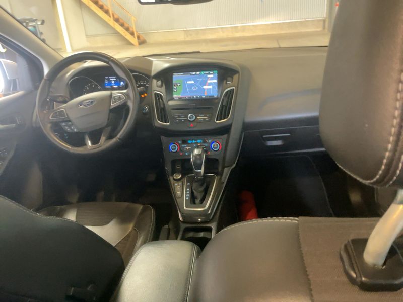 Ford Focus 2.0 TDCi Titanium 2015 – снимка 17