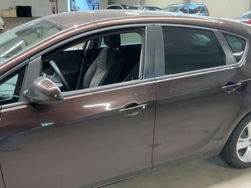 Opel Astra 1.4 Active — zdjęcie 4