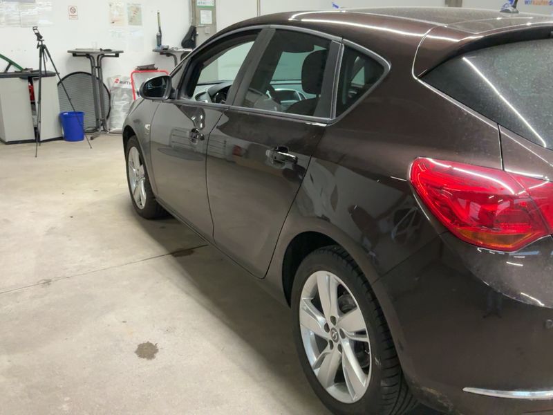 Opel Astra 1.4 Active — zdjęcie 3