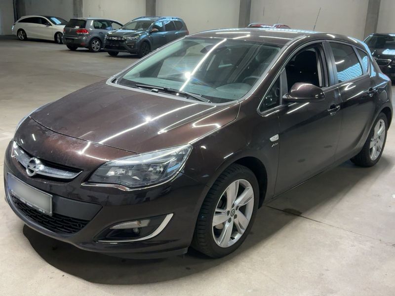 Opel Astra 1.4 Active — zdjęcie 1