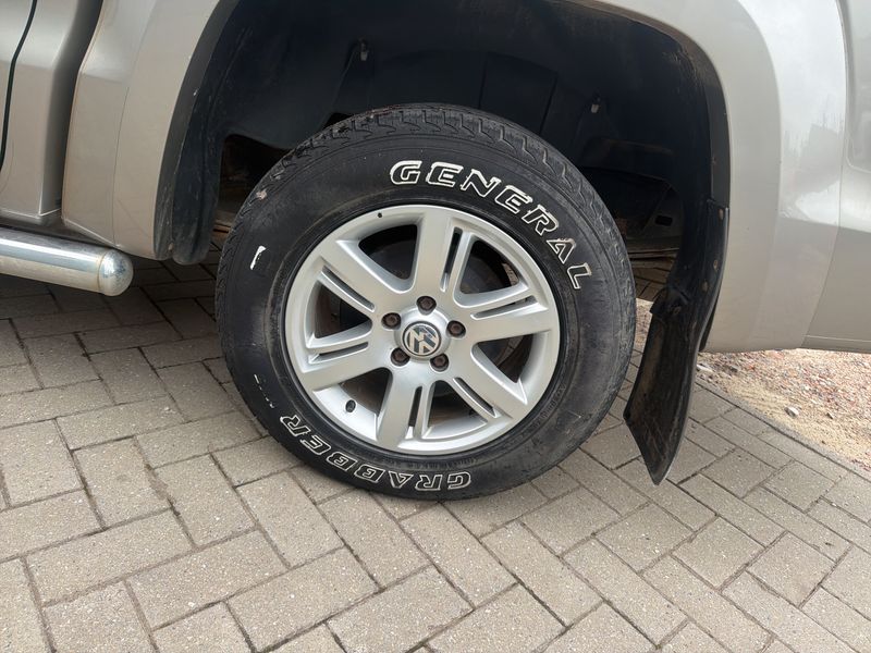 Volkswagen Amarok 2.0 TDI Highline DoubleCab 4Motion — zdjęcie 19