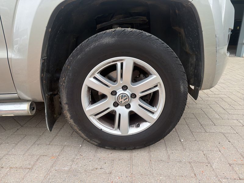 Volkswagen Amarok 2.0 TDI Highline DoubleCab 4Motion — zdjęcie 17