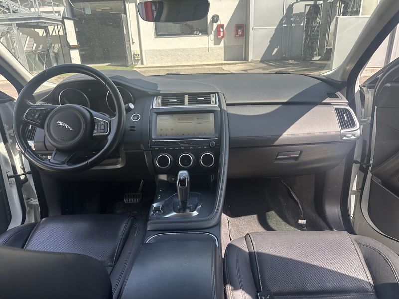 Jaguar E-Pace D150 S AWD — zdjęcie 11