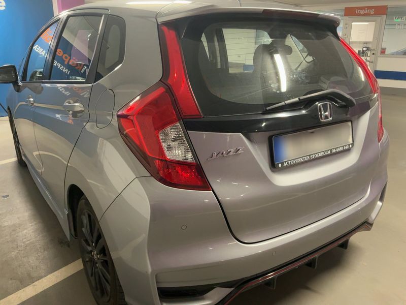 Honda Jazz 1.5 i-VTEC Dynamic — zdjęcie 3