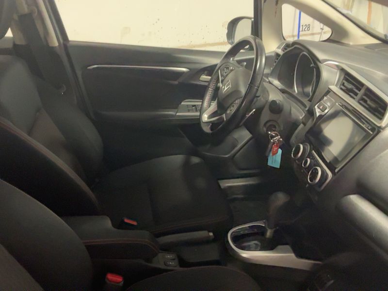 Honda Jazz 1.5 i-VTEC Dynamic — zdjęcie 11