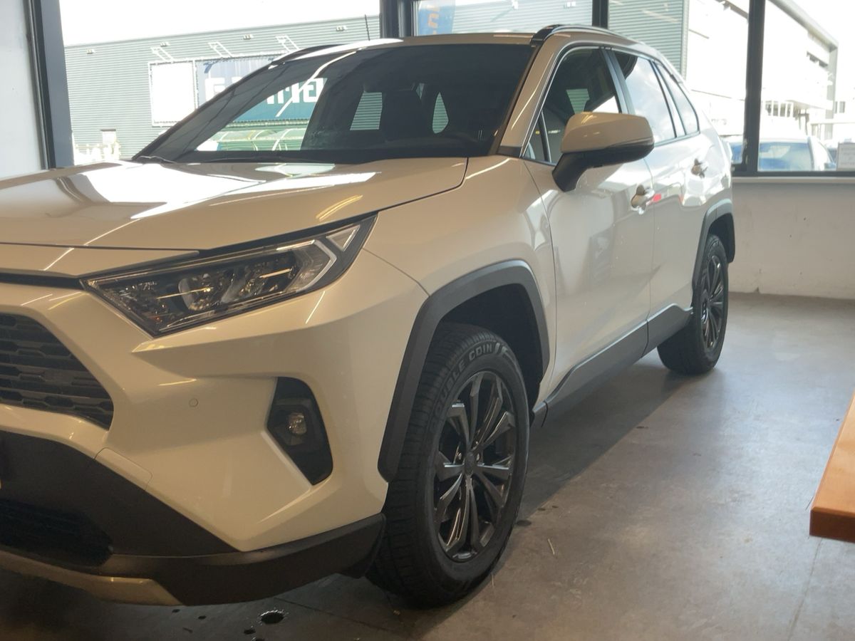 Toyota RAV 4 2.5 Hybrid 4x2 Business