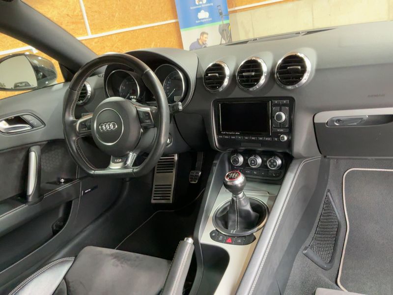 Audi TTS 2.0 TFSI quattro Coupe — zdjęcie 12