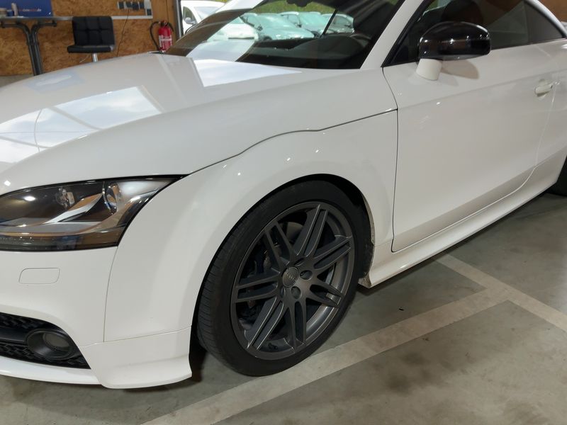 Audi TTS 2.0 TFSI quattro Coupe — zdjęcie 2