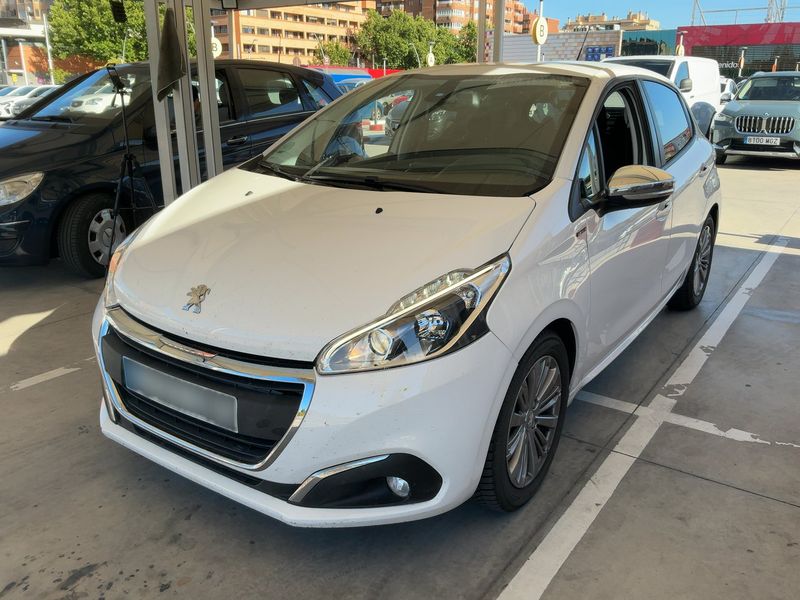 Peugeot 208 1.5 Blue-HDi Signature — zdjęcie 1