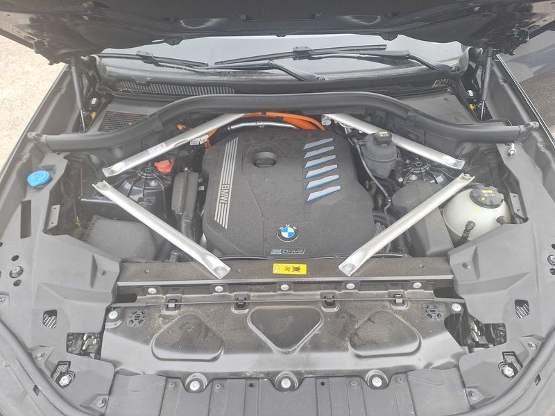 BMW X5 xDrive 45e M Sport — zdjęcie 8
