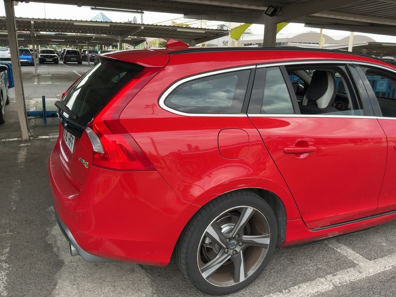 Volvo V60 1.6 D R-Design — zdjęcie 6