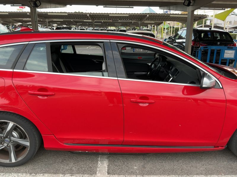 Volvo V60 1.6 D R-Design — zdjęcie 7