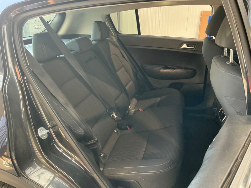 Kia Sportage 1.7 CRDi Active 2WD — zdjęcie 14