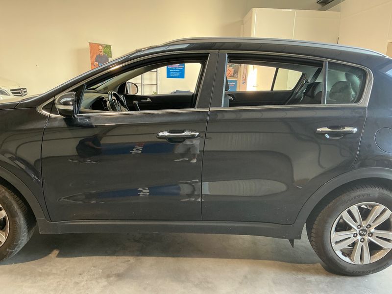 Kia Sportage 1.7 CRDi Active 2WD — zdjęcie 4