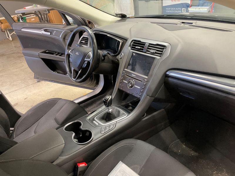 Ford Mondeo 1.5 EcoBoost Titanium 2018 – снимка 30
