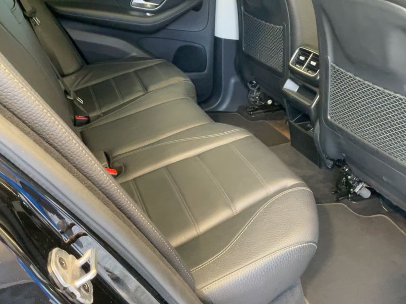Mercedes-Benz GLE-Klasse GLE 300 d Mild-Hybrid 4Matic AMG Line — zdjęcie 14