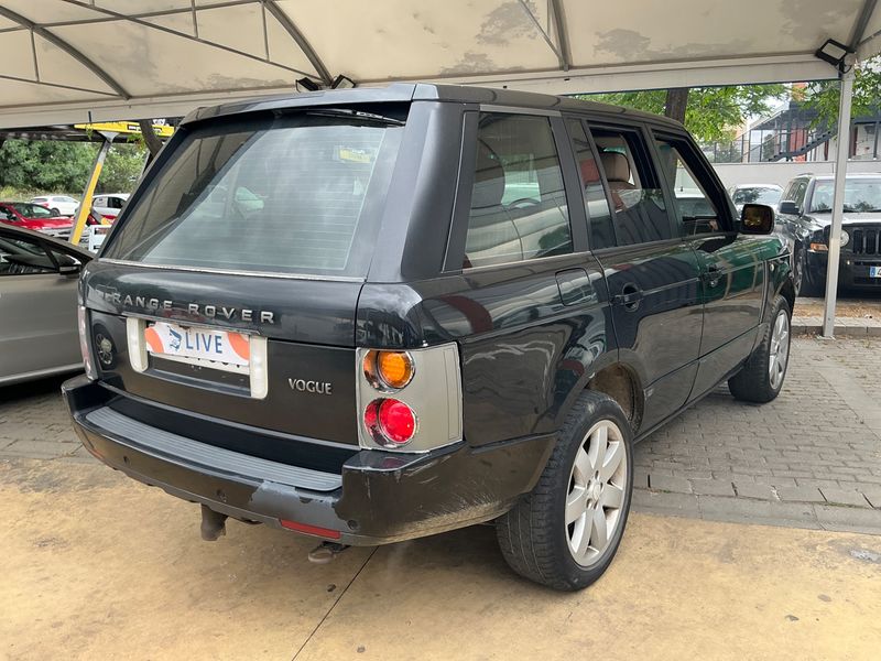 Land Rover Range Rover 4.4 V8 Vogue — zdjęcie 2