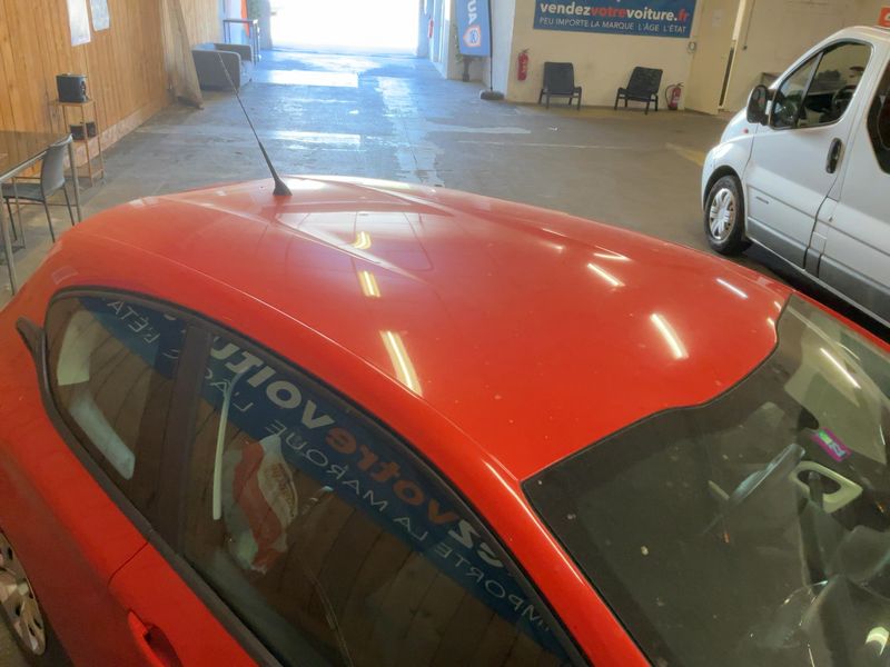 Peugeot 208 1.2 PureTech Like 2017 – снимка 13