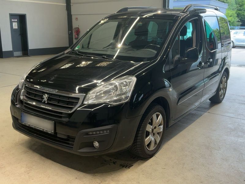 Peugeot Partner 1.2 PureTech Allure — zdjęcie 1