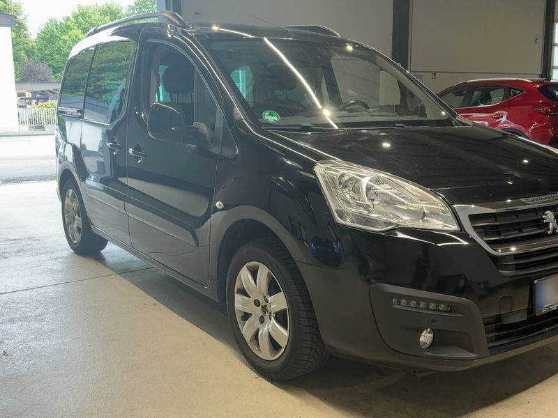 Peugeot Partner 1.2 PureTech Allure — zdjęcie 8