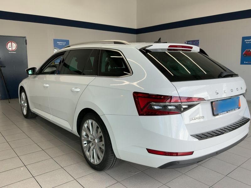 Skoda Superb 2.0 TDI Style — zdjęcie 3