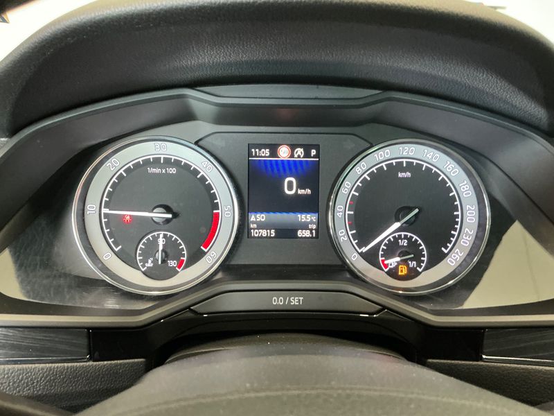 Skoda Superb 2.0 TDI Style — zdjęcie 13