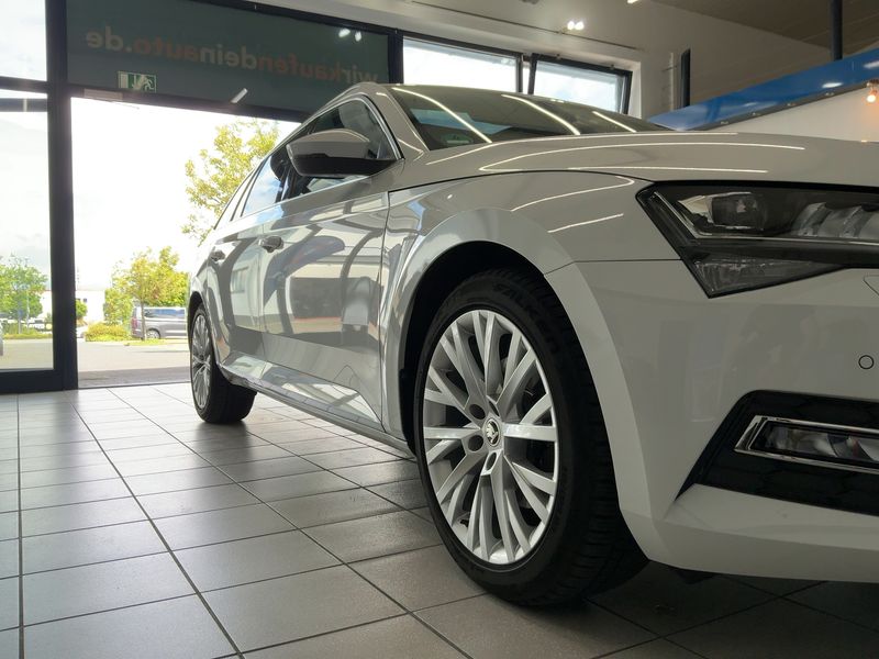 Skoda Superb 2.0 TDI Style — zdjęcie 8