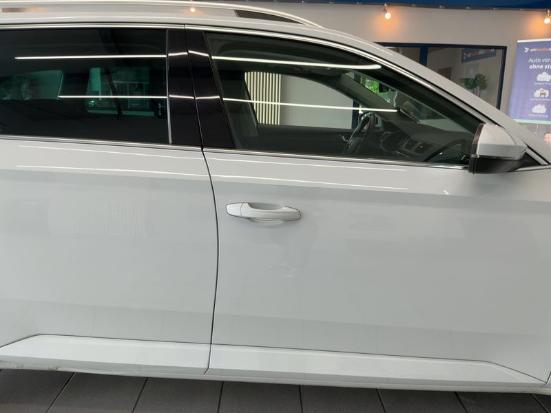 Skoda Superb 2.0 TDI Style — zdjęcie 7