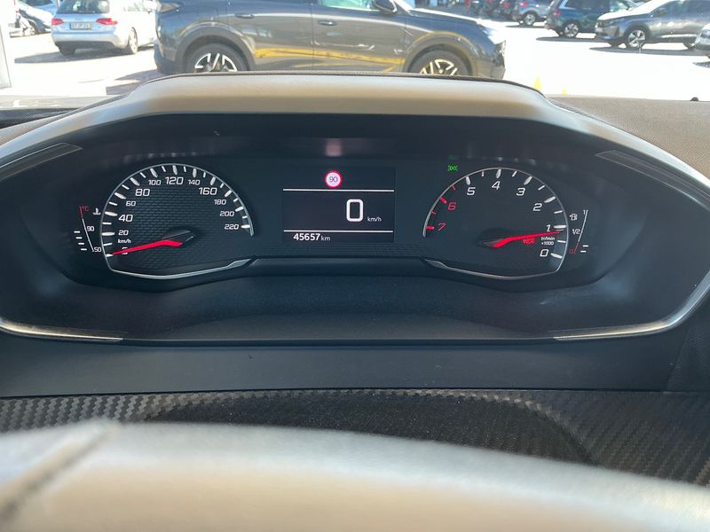 Peugeot 2008 1.2 PureTech Active Pack — zdjęcie 13