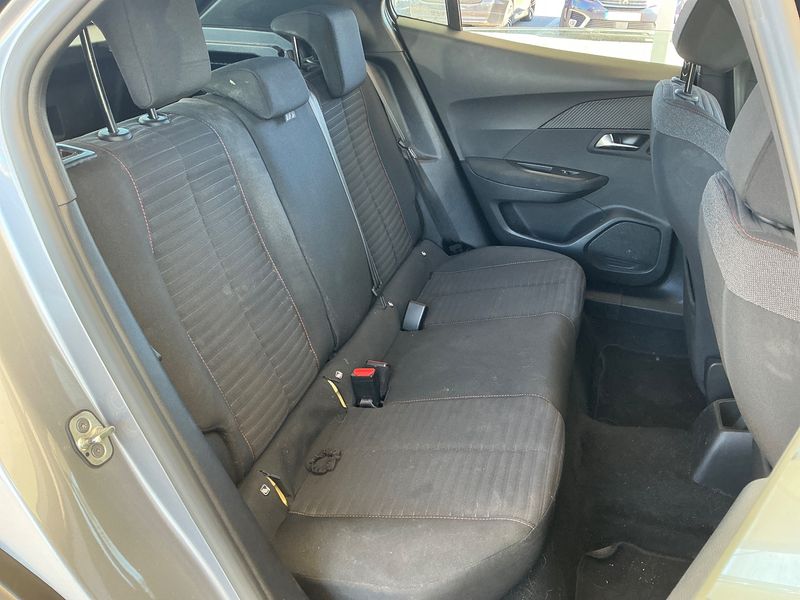Peugeot 2008 1.2 PureTech Active Pack — zdjęcie 14