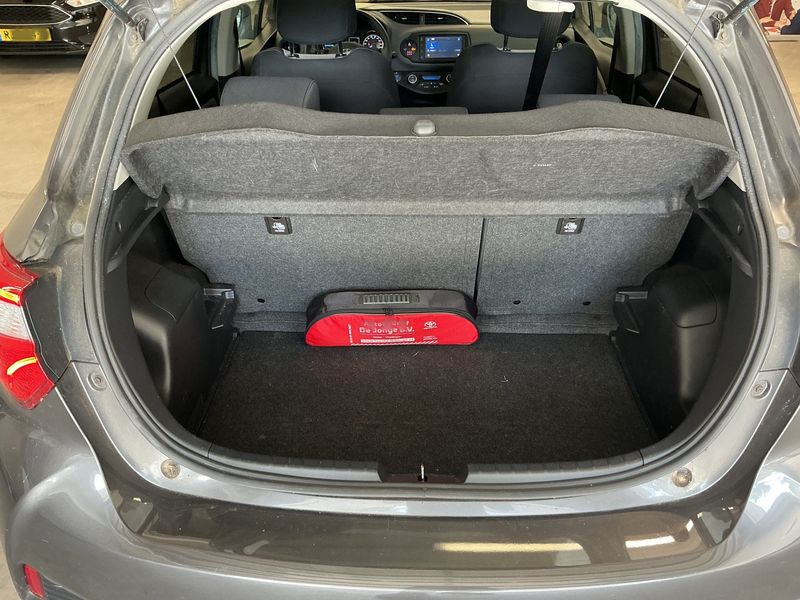 Toyota Yaris 1.5 Hybrid Dynamic — zdjęcie 10