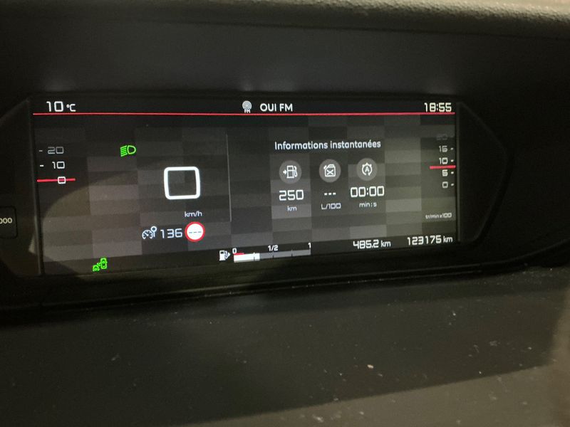 Citroen C4 Picasso 1.2 e-THP Business + — zdjęcie 13