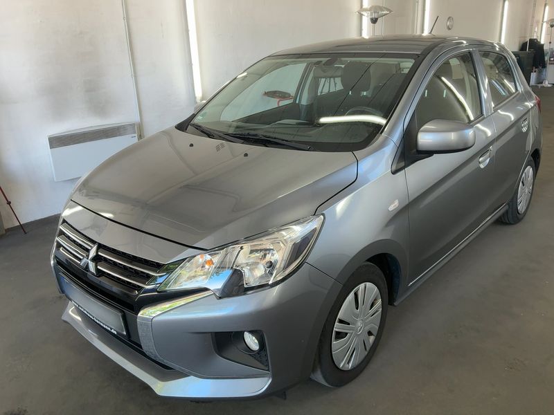 Mitsubishi Space