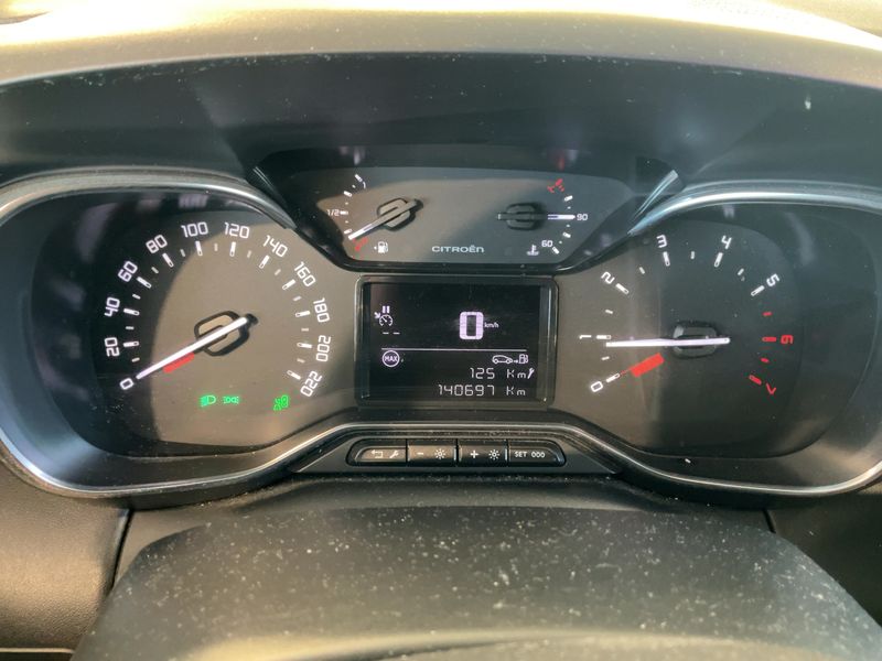 Citroen C3 Aircross 1.2 PureTech Shine — zdjęcie 13